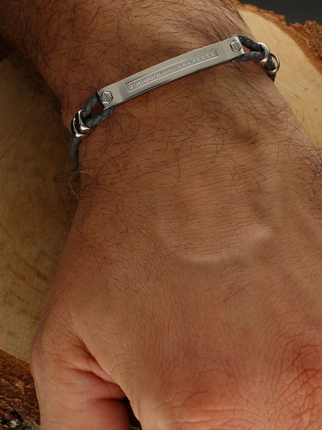 Bransoletka męska Nomination Italy Manvision czarna skórzana z białymi cyrkoniami 133001 001.png